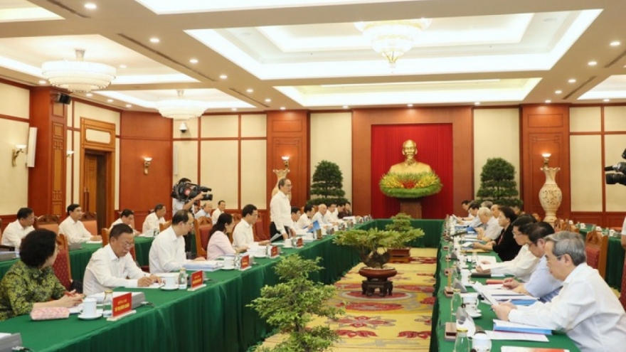 Bộ Chính trị làm việc với 37 tỉnh, thành về chuẩn bị Đại hội Đảng bộ
